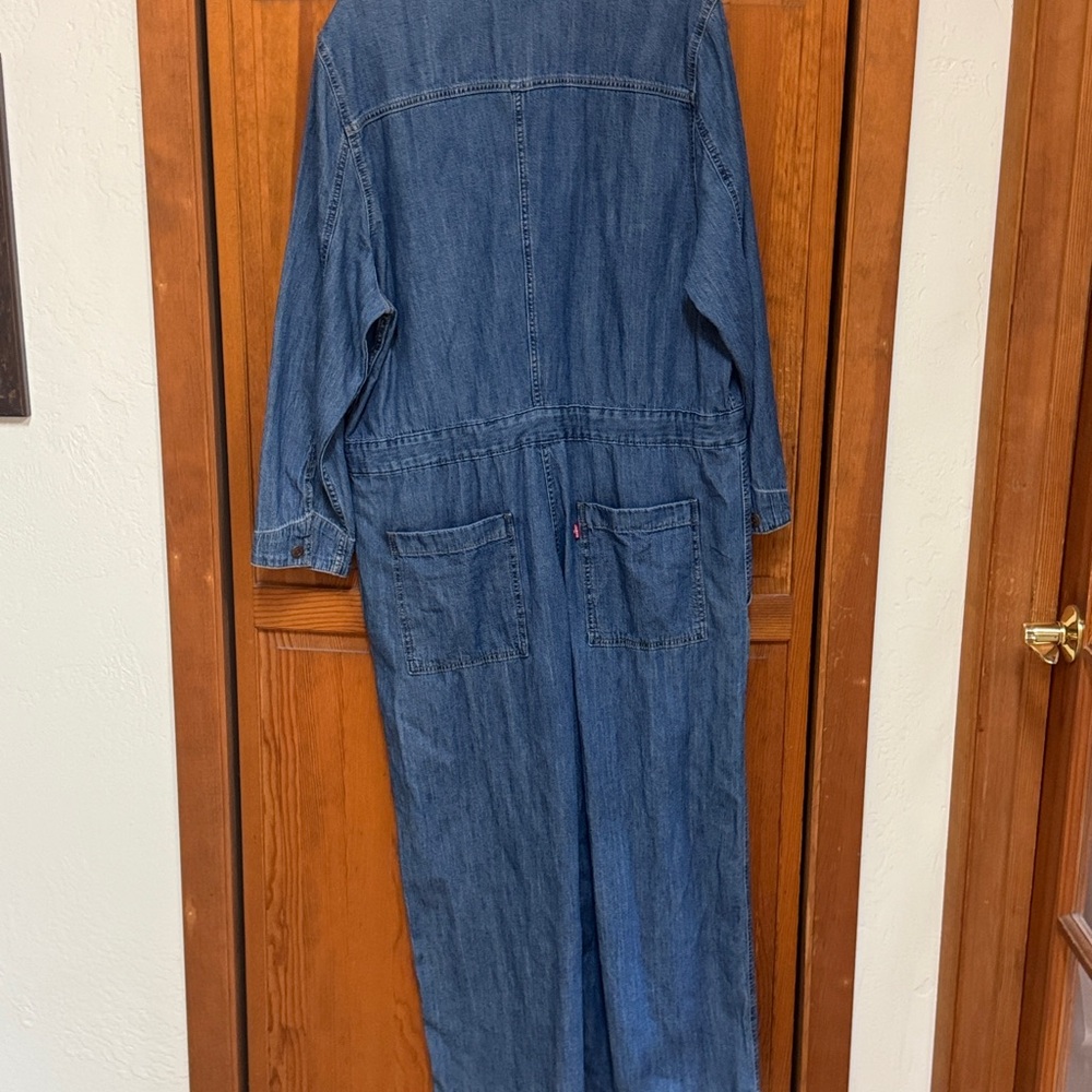 Levi's Women’s Blue Denim Jumpsuit NWT - Picture 7 of 8